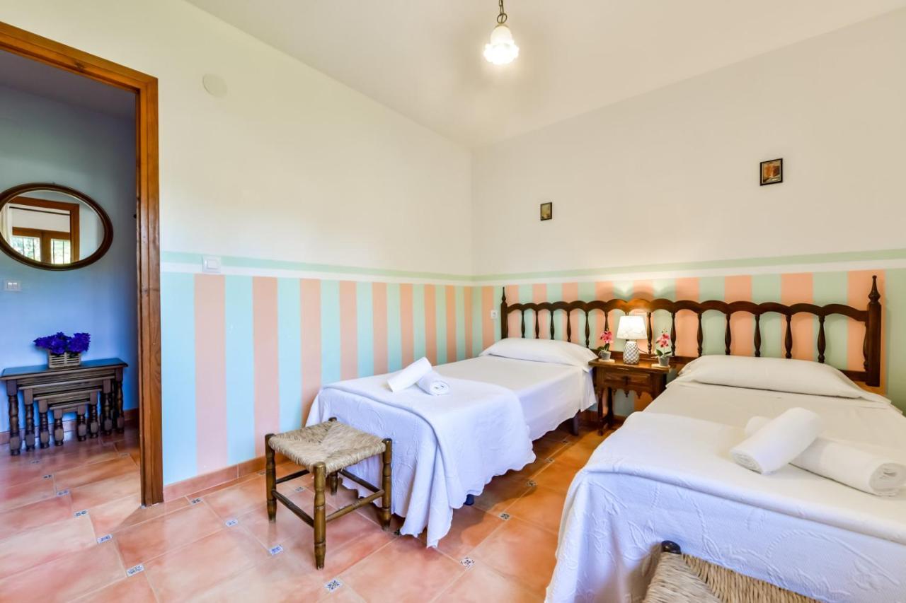 Guzman - Petra Villa *